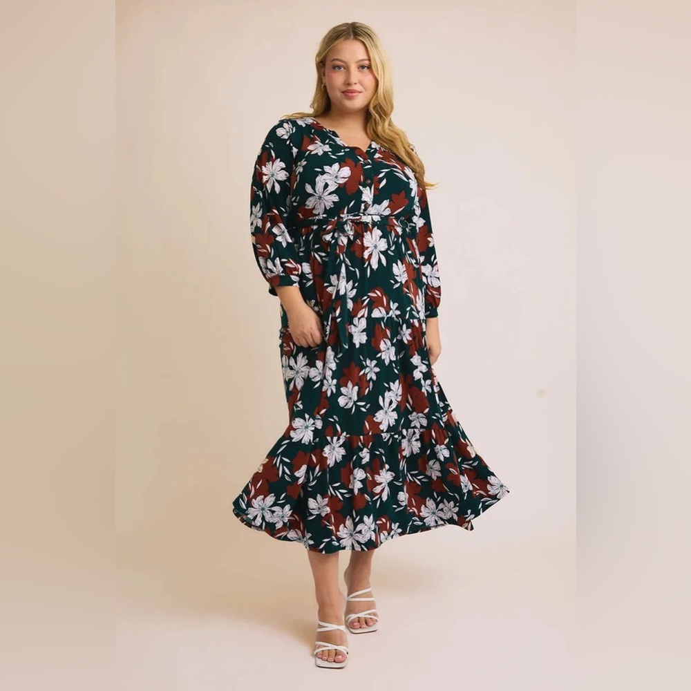 NWT Gilli green and burgundy floral tiered midi-dress with button front - 1X